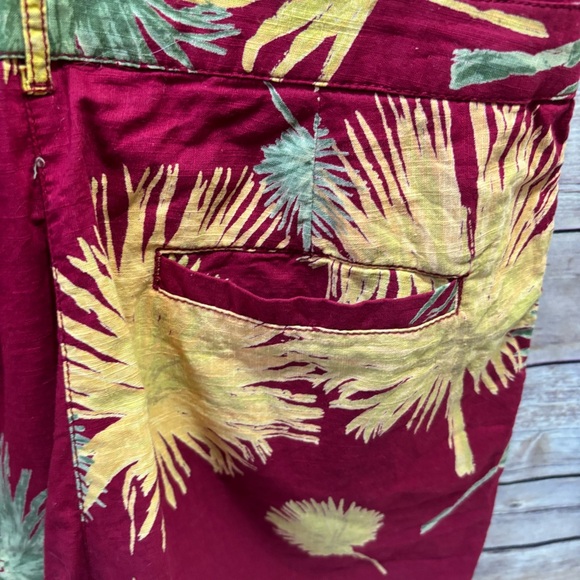 Free People Malibu Hawaiian Floral Romper Shorts Red Size Medium - Picture 6 of 6